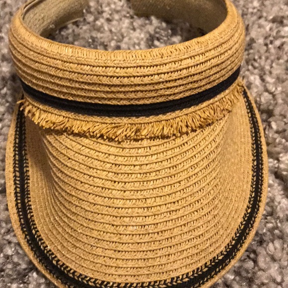 Straw visor hat - Picture 2 of 5